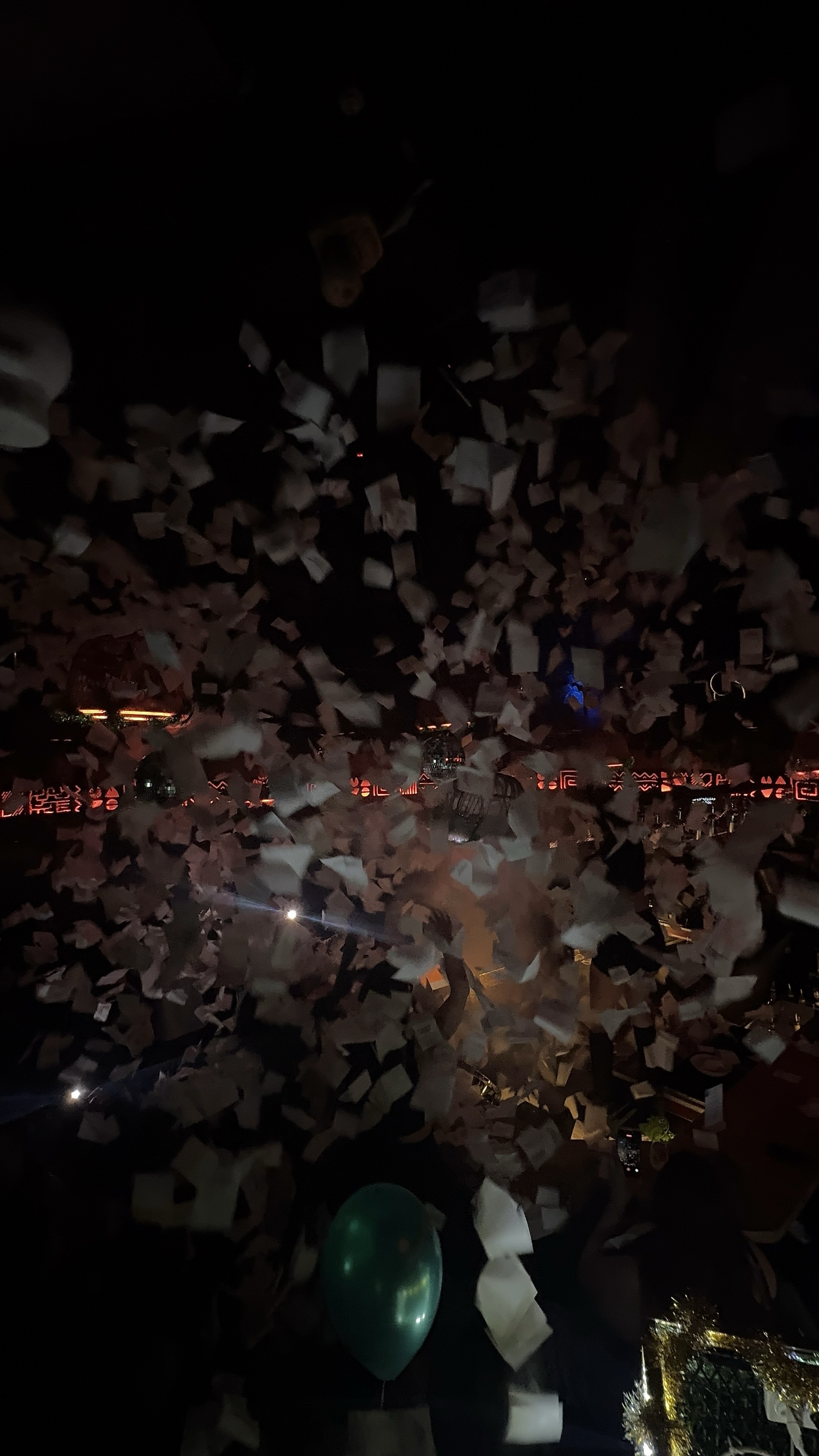  שני בואי בשושנה | האירוע החל